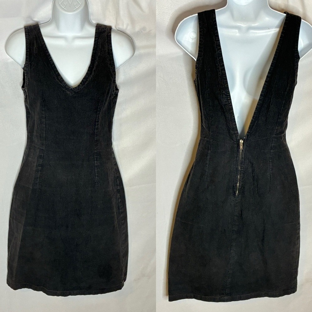 Black V-Neck Mini Dress - Sleek Sleeveless Design